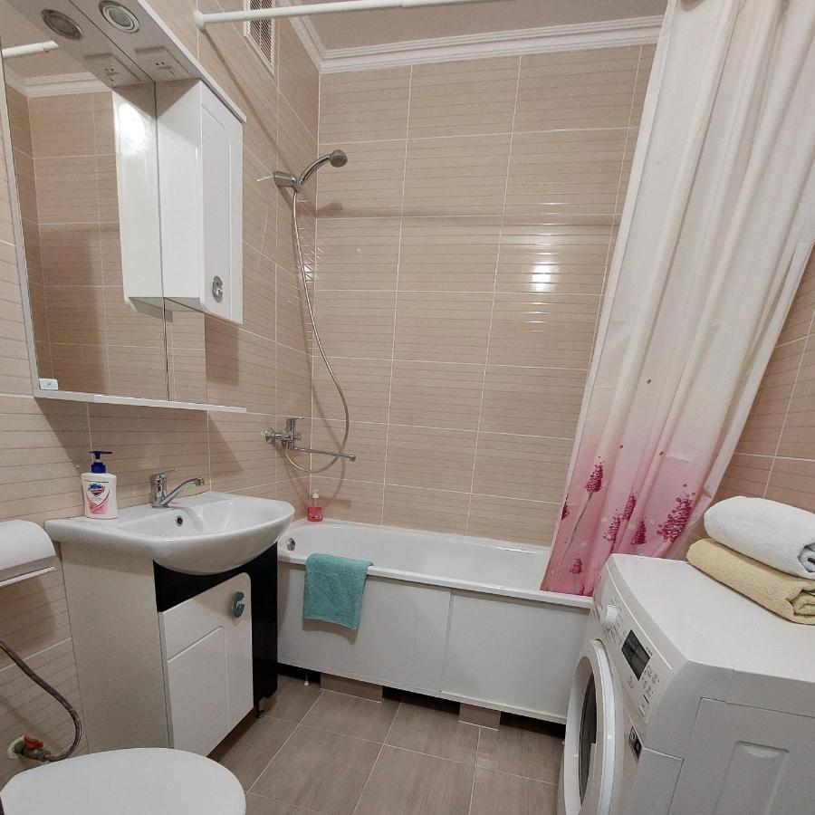 Apartament Новобудова Центр Łuck Zewnętrze zdjęcie